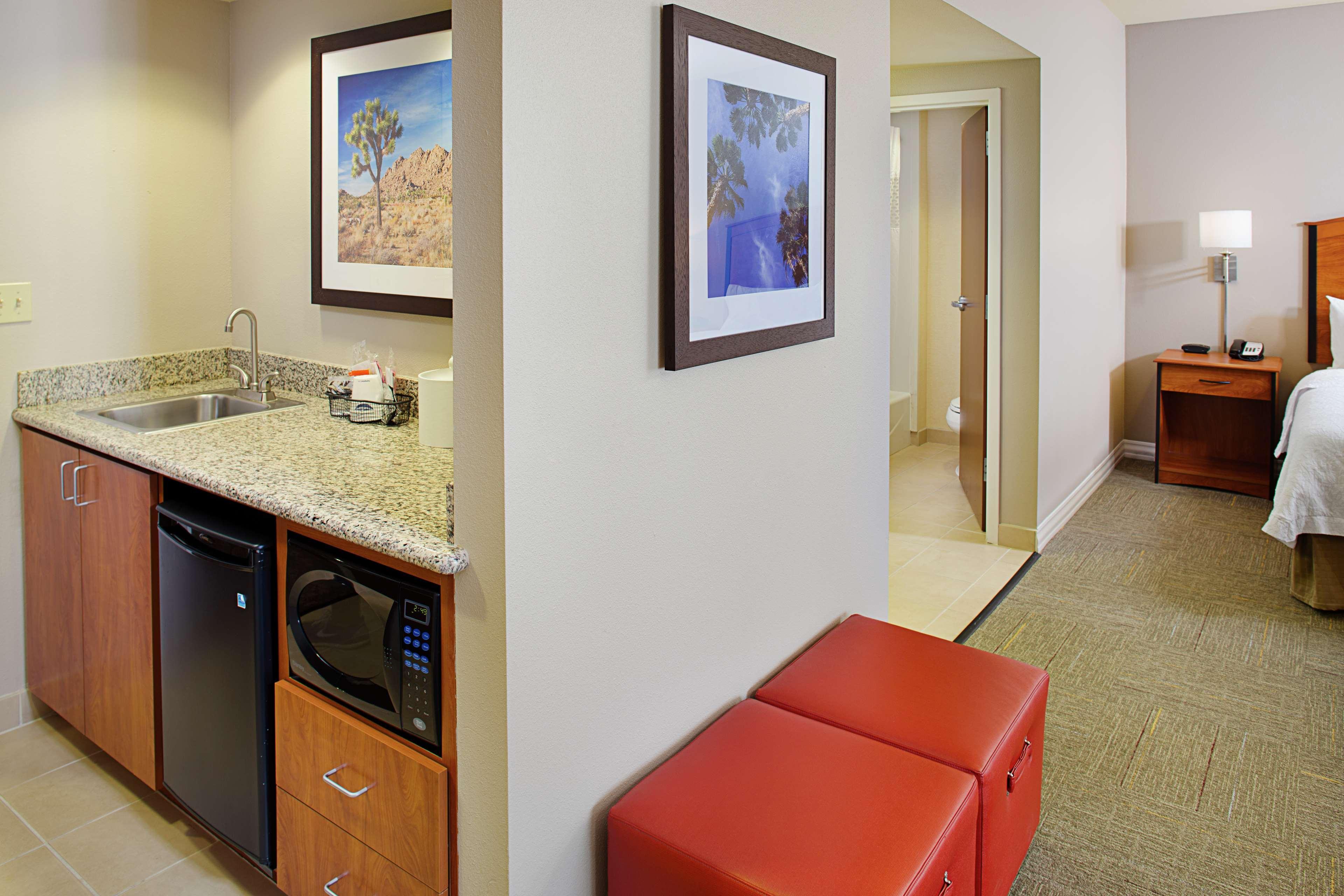 Hampton Inn & Suites Lancaster Exterior photo