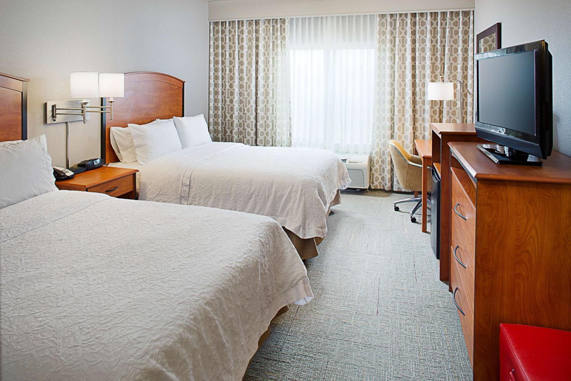 Hampton Inn & Suites Lancaster Exterior photo