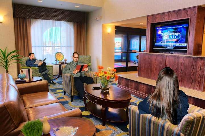 Hampton Inn & Suites Lancaster Interior photo