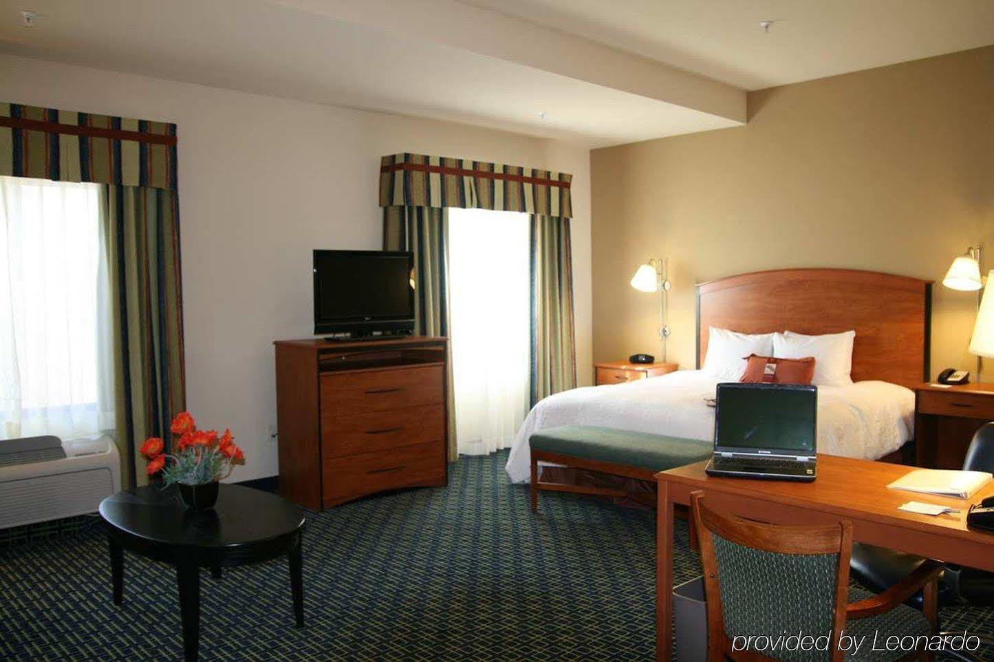 Hampton Inn & Suites Lancaster Exterior photo