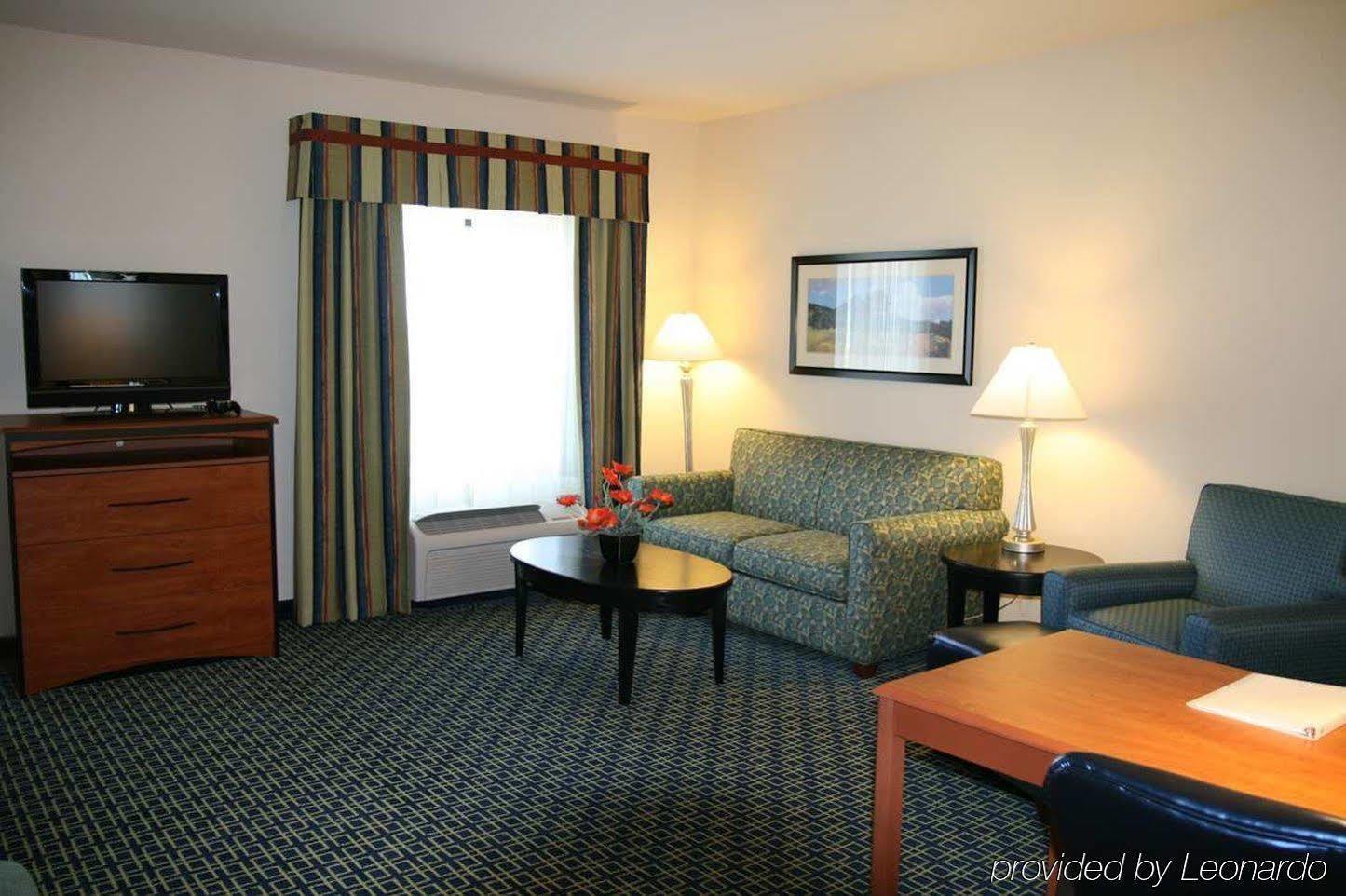 Hampton Inn & Suites Lancaster Exterior photo